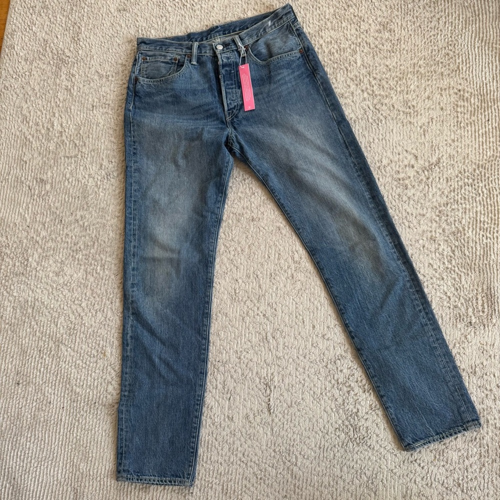Levi's Women's Straight Leg Jeans in Blue